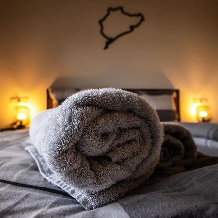 Suedschleife Appartements - App. 2 - Wlan - Direkt Am Ring Reimerath Dış mekan fotoğraf